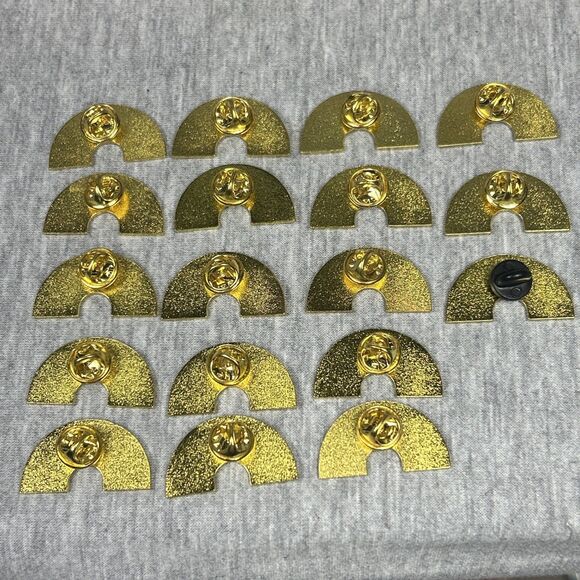 18 Classic Rainbow With Traditional Colors Enamel Novelty Lapel Pins - Picture 6 of 11